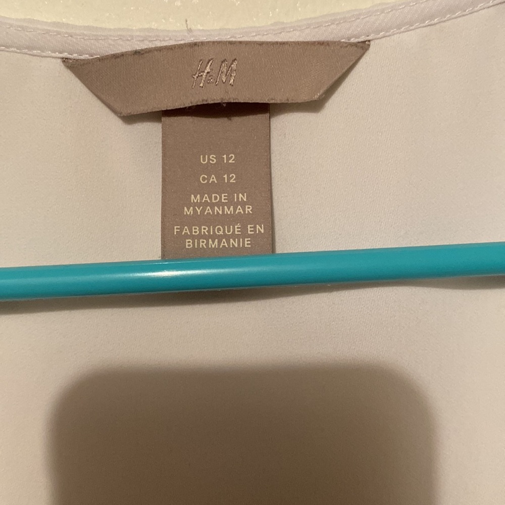 H&M blouse - Picture 2 of 3